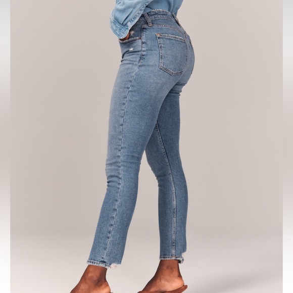 ✨2x HP✨ Abercrombie Curve Love Skinny Jean - Picture 2 of 12